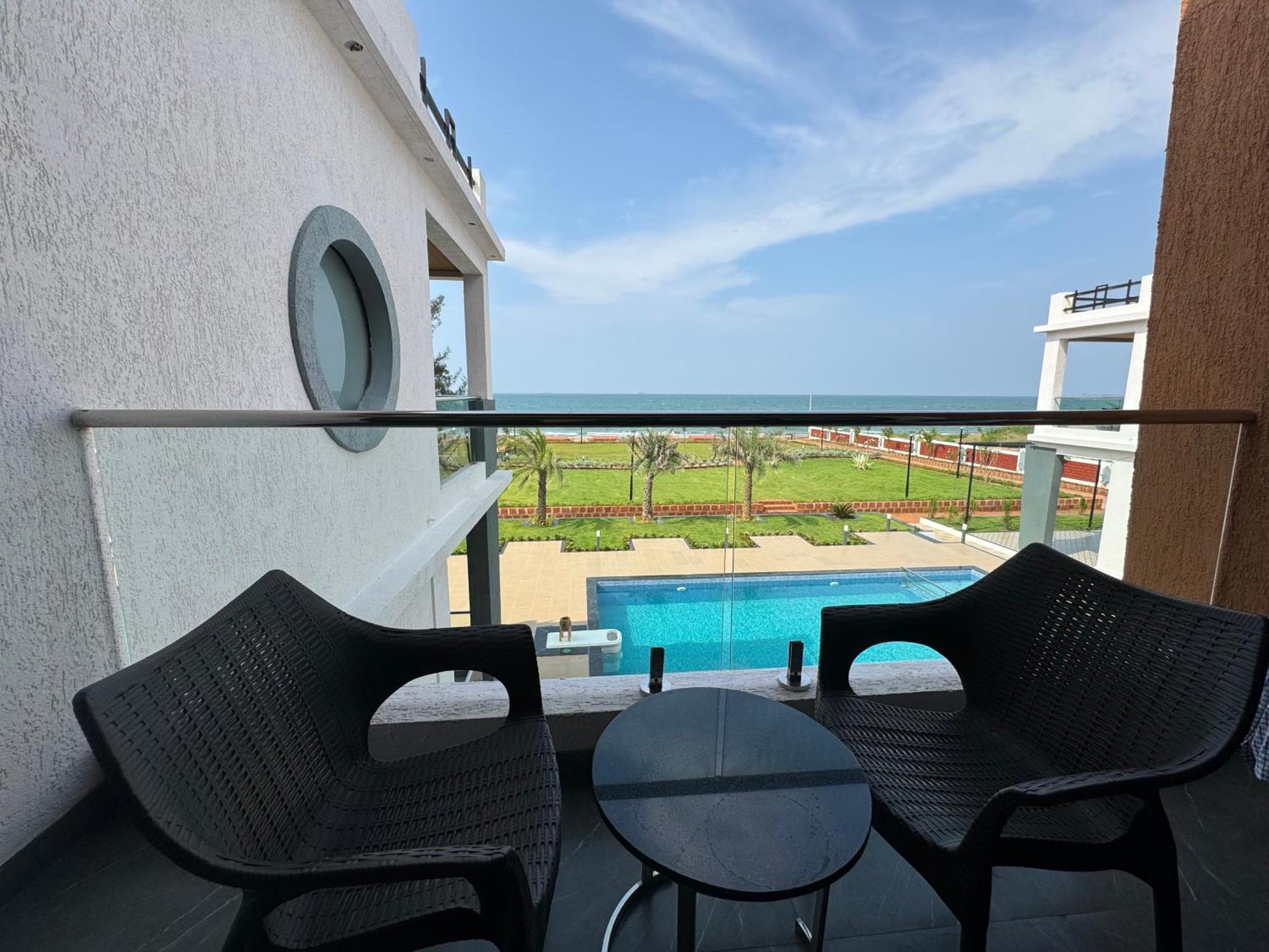 Aqualina Hotel Bhogwe ภายนอก รูปภาพ